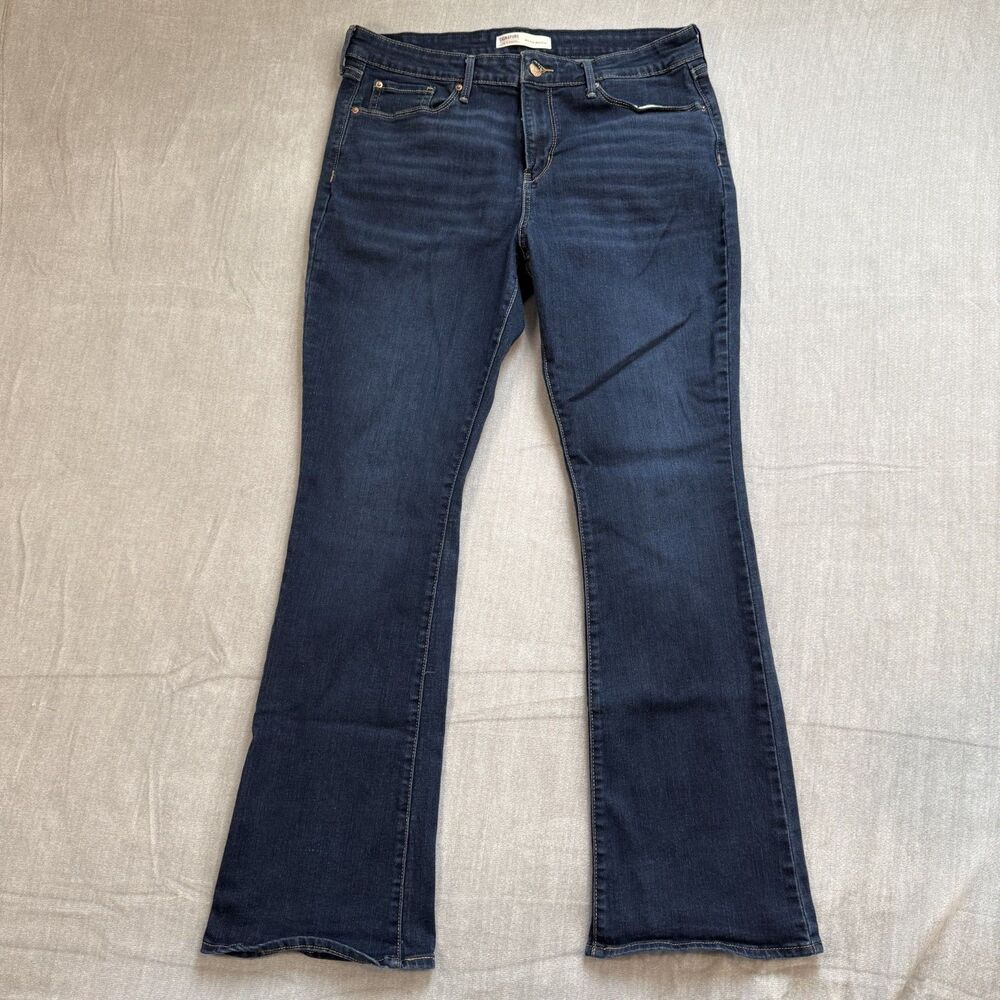 Womans Size 14L 32x34 Levi Strauss Signature Mid-Rise Boot Cut Jeans